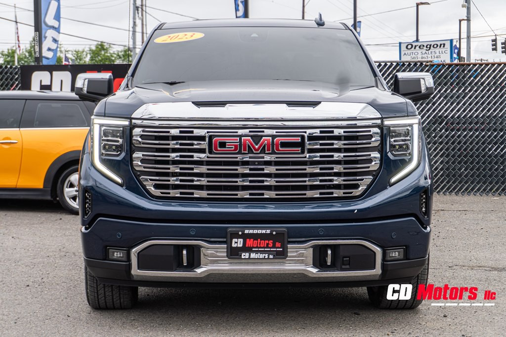 2023 GMC Sierra Image 3