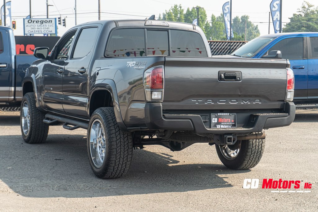 2016 Toyota Tacoma Image 9
