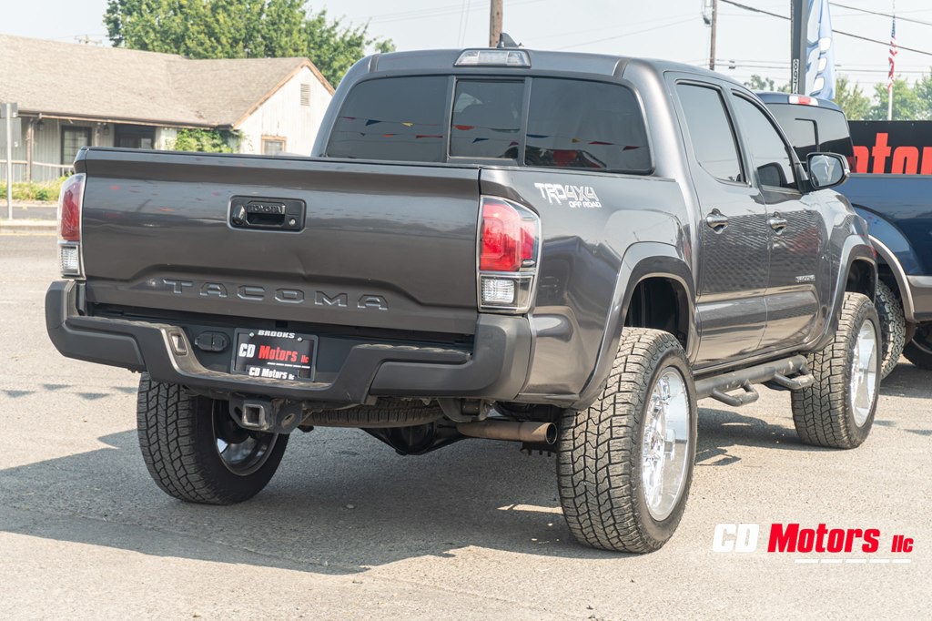 2016 Toyota Tacoma Image 11