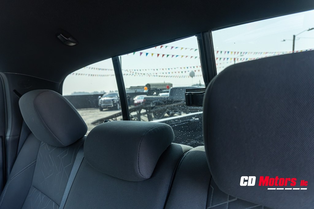 2016 Toyota Tacoma Image 18