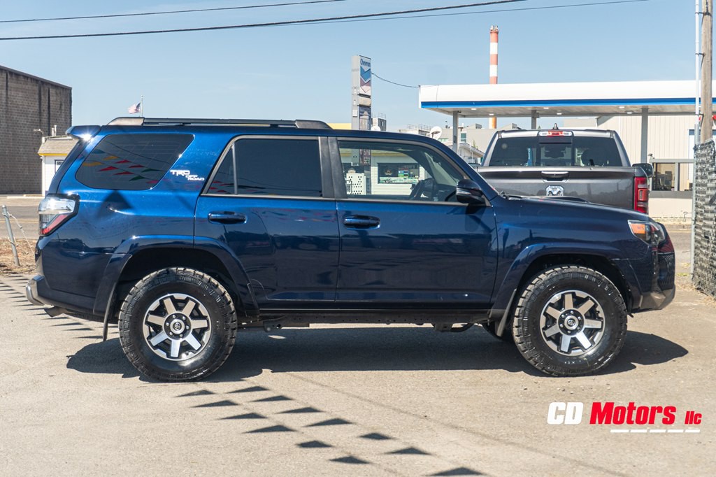 2020 Toyota 4Runner Image 11