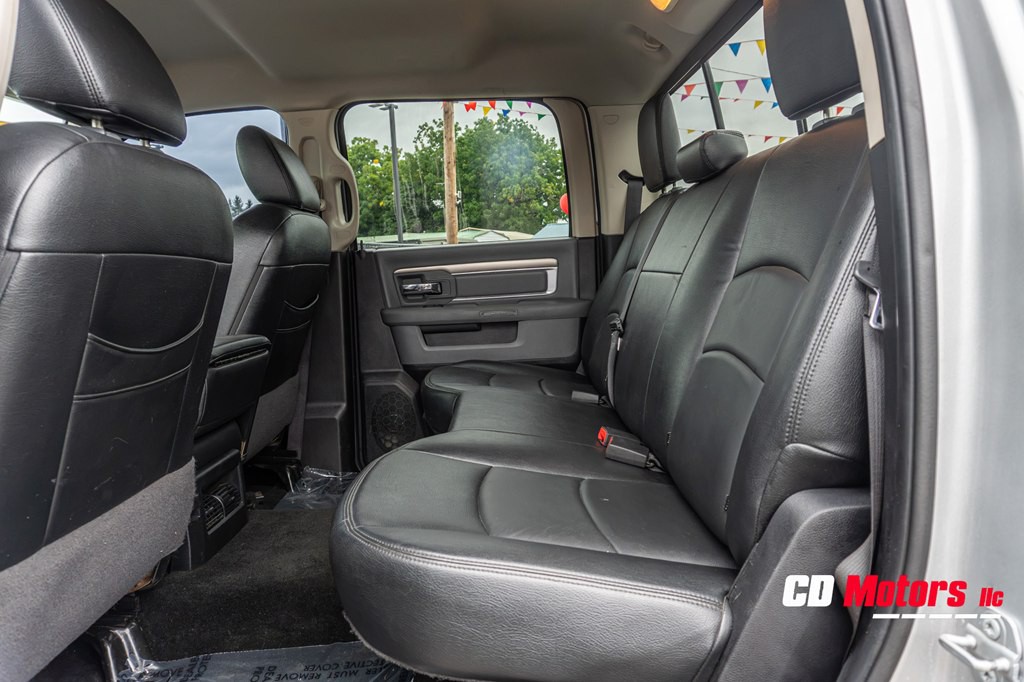 2015 RAM 1500 Image 18