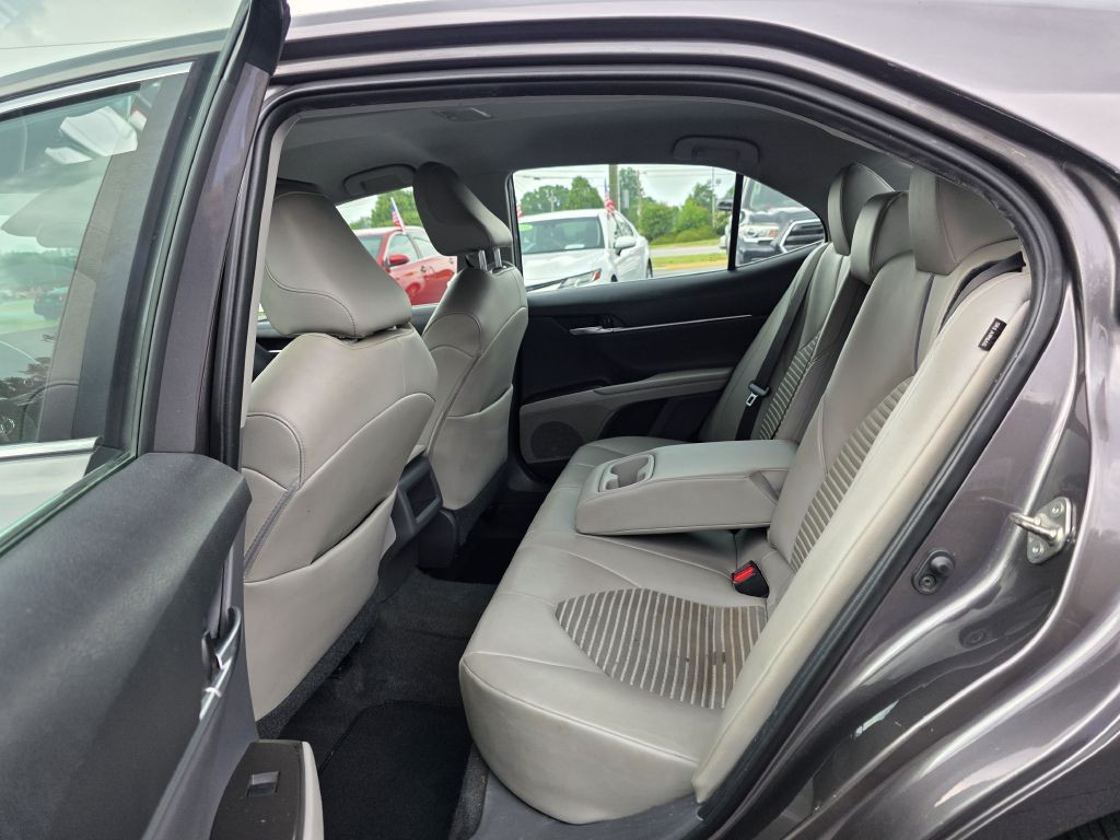 2021 Toyota Camry Image 21