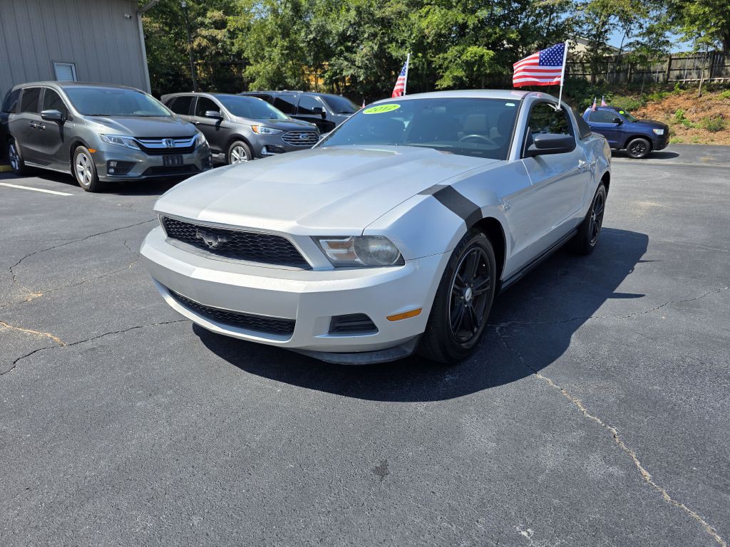 2012 Ford Mustang Image 2