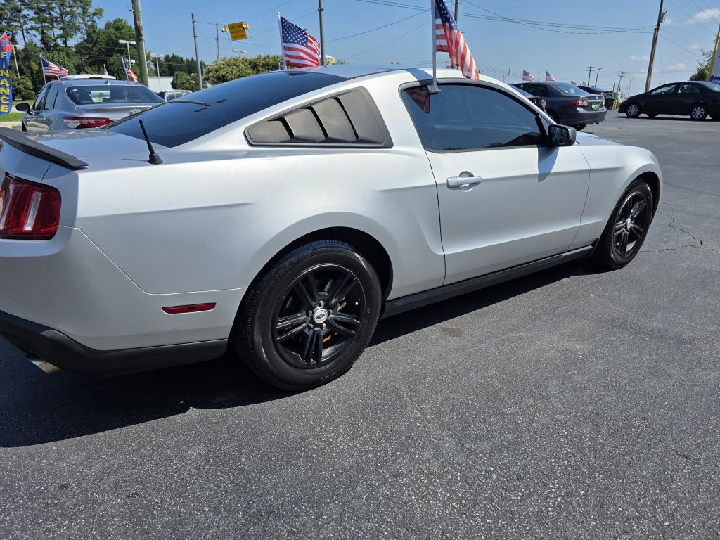 2012 Ford Mustang Image 14