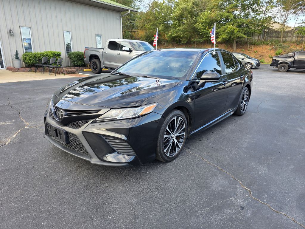 2020 Toyota Camry Image 2