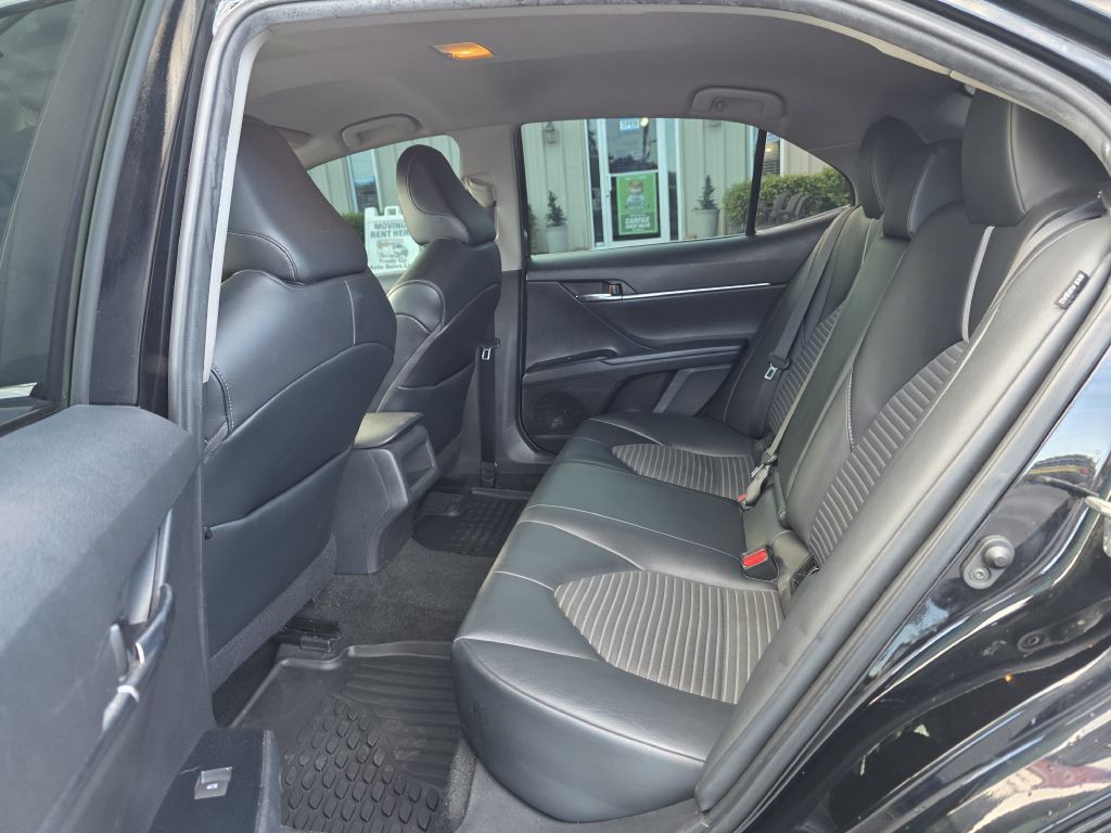 2020 Toyota Camry Image 18