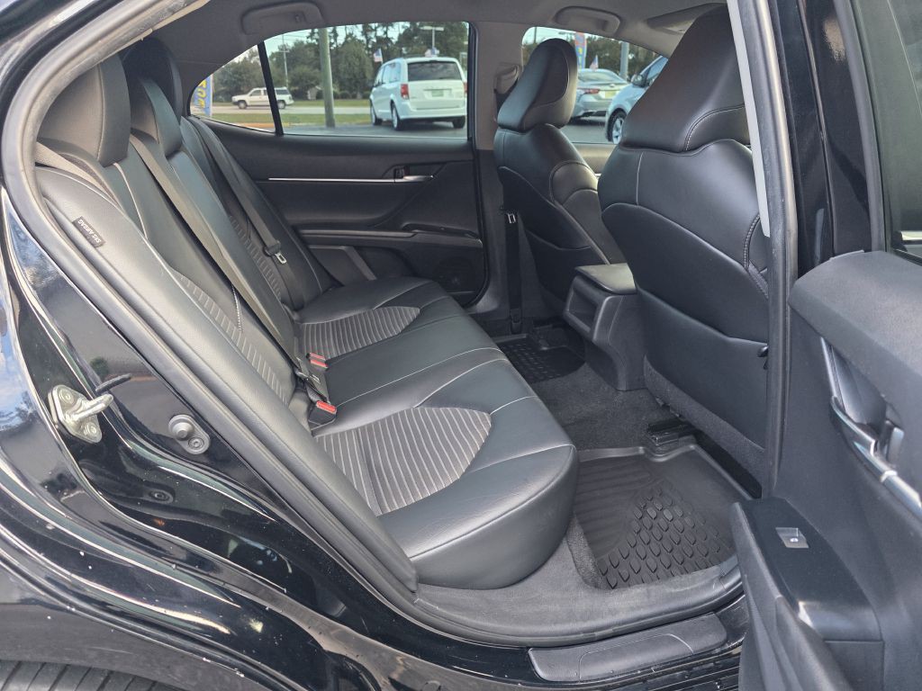 2020 Toyota Camry Image 20