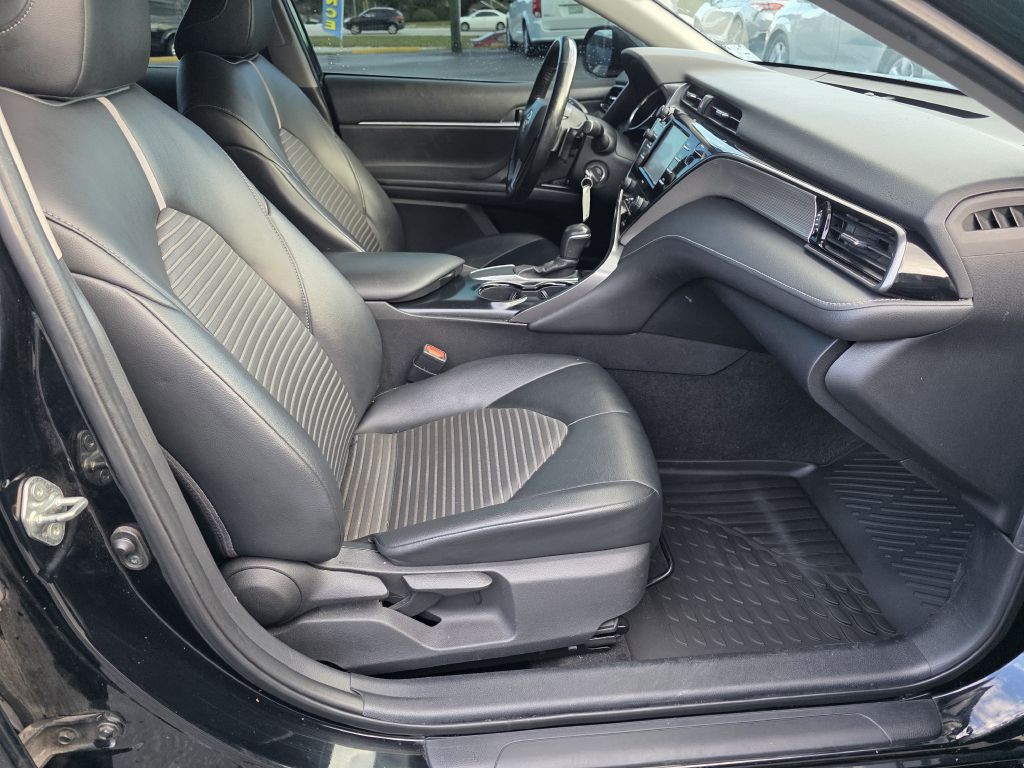 2020 Toyota Camry Image 22