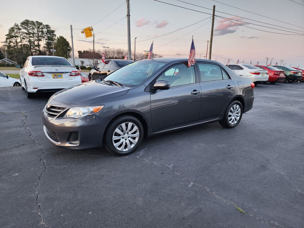 2013 Toyota Corolla Image 2