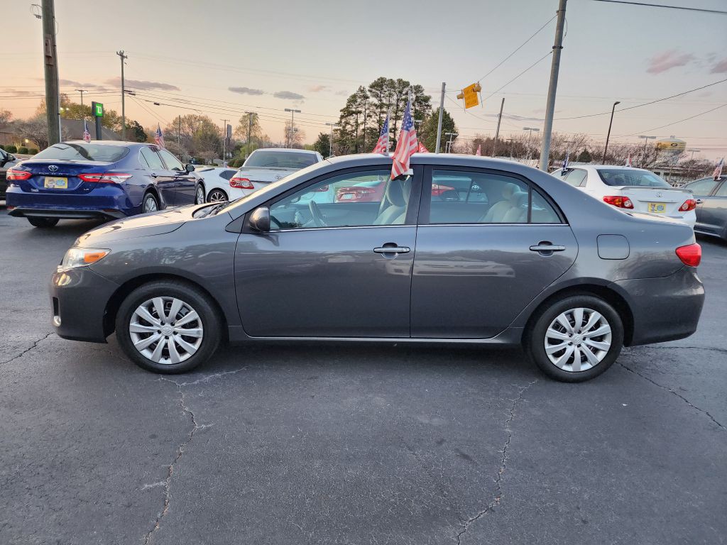 2013 Toyota Corolla Image 3