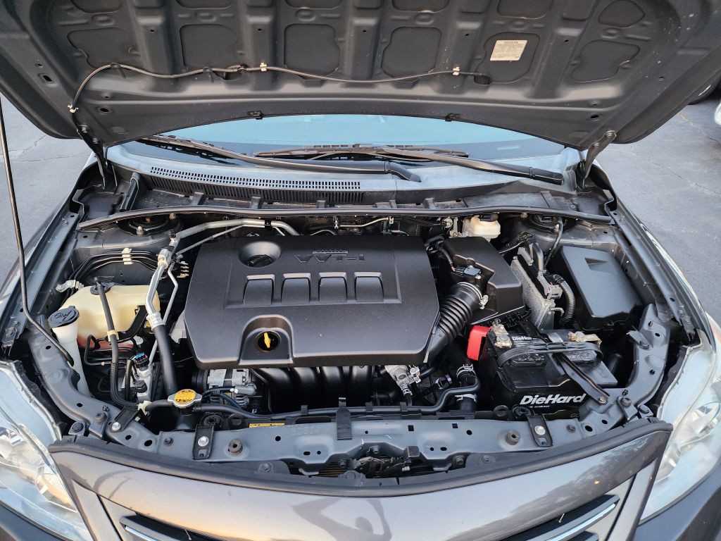 2013 Toyota Corolla Image 13