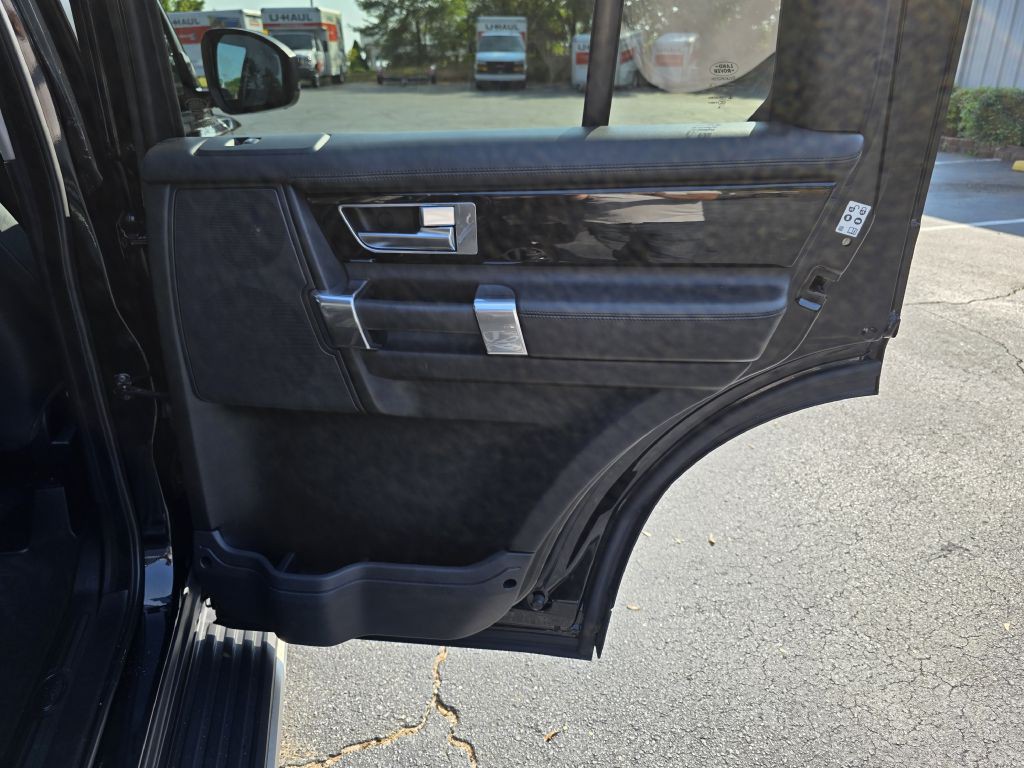 2016 Land Rover LR4 Image 22