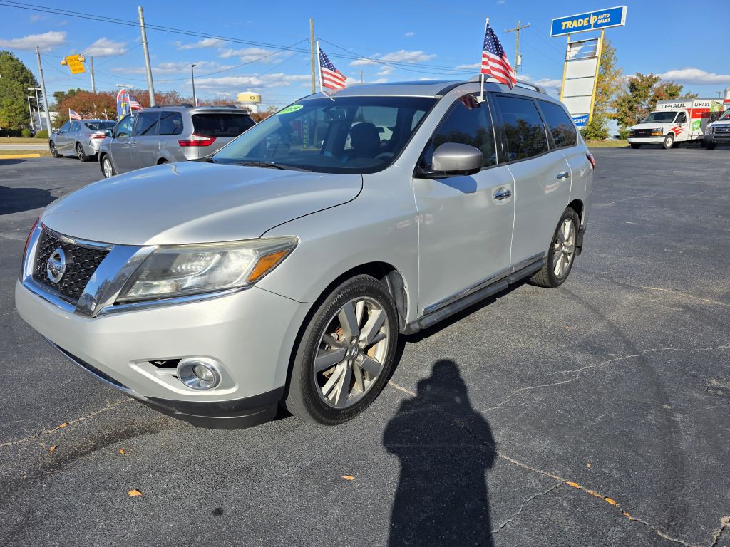 2015 Nissan Pathfinder Image 2