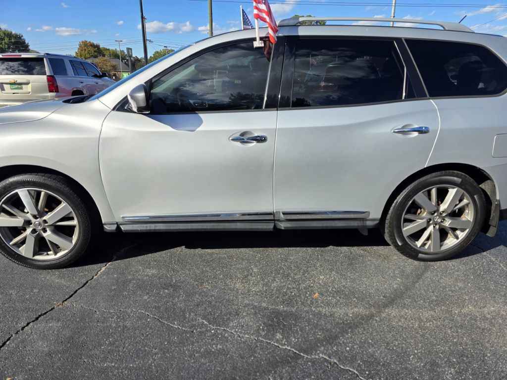 2015 Nissan Pathfinder Image 6