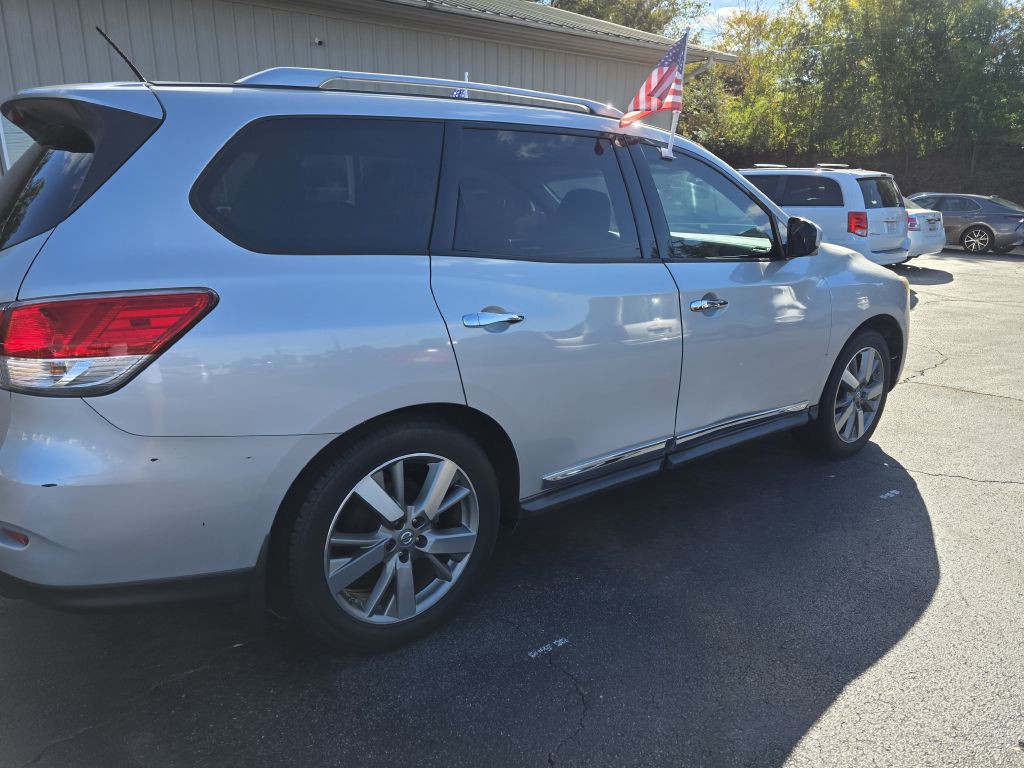 2015 Nissan Pathfinder Image 11