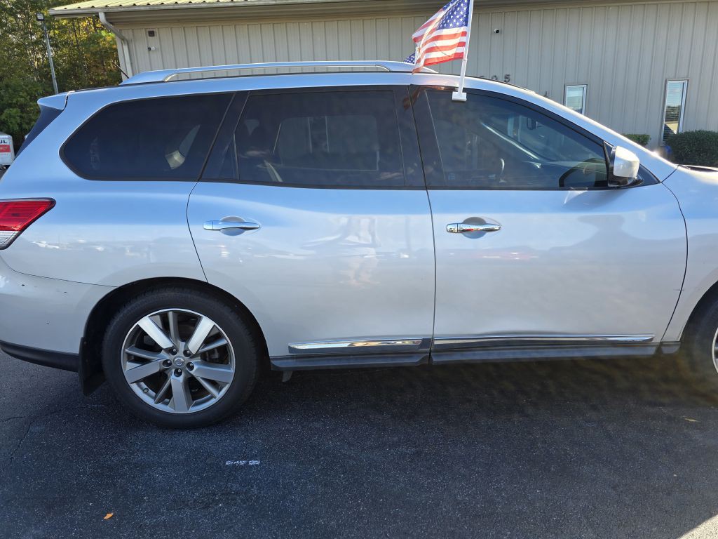2015 Nissan Pathfinder Image 12