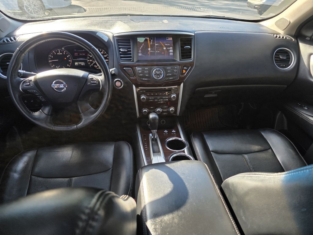 2015 Nissan Pathfinder Image 16