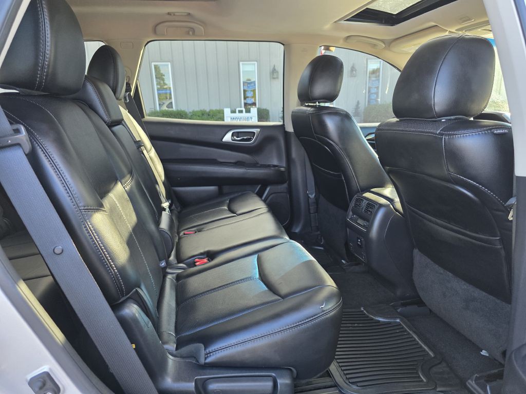 2015 Nissan Pathfinder Image 20