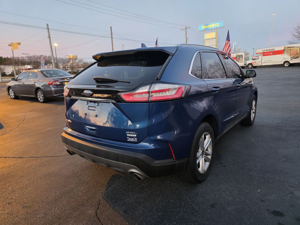 2020 Ford Edge Image 8