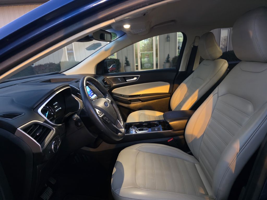 2020 Ford Edge Image 13