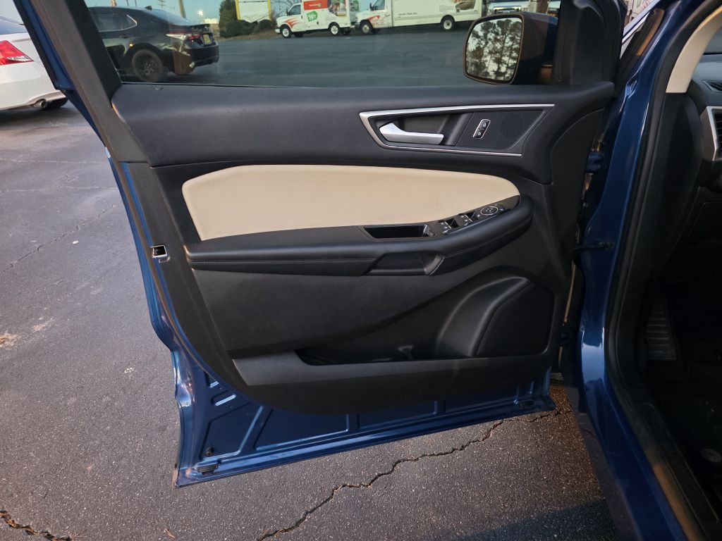 2020 Ford Edge Image 14