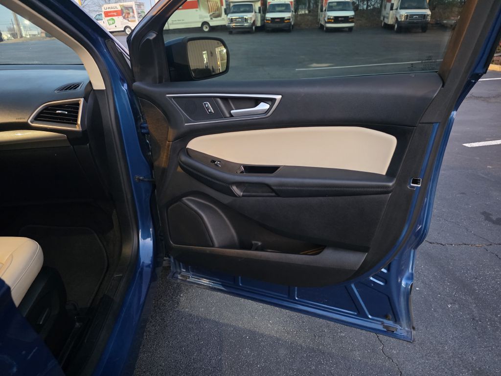 2020 Ford Edge Image 23