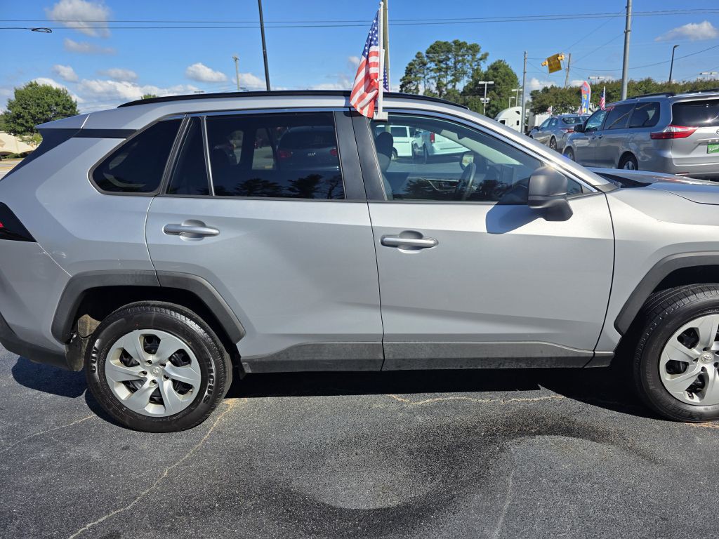 2019 Toyota Rav4 Image 9