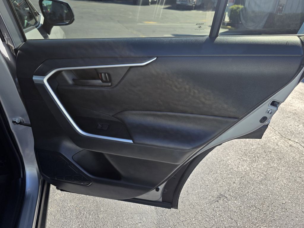 2019 Toyota Rav4 Image 19