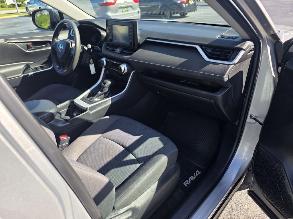 2019 Toyota Rav4 Image 21