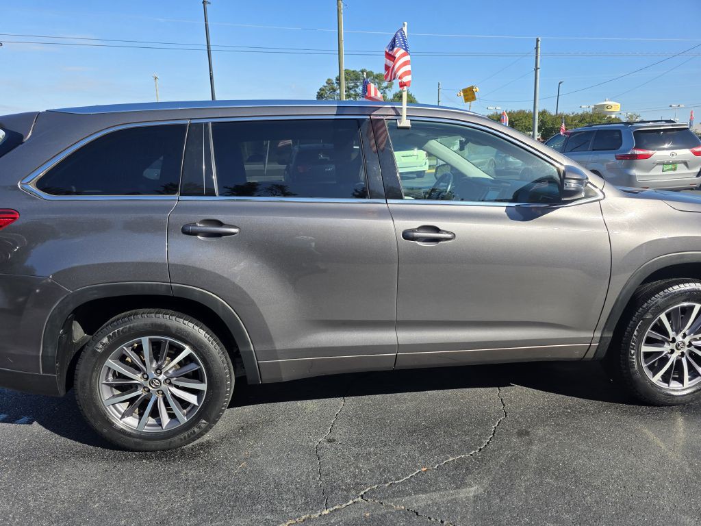 2018 Toyota Highlander Image 11