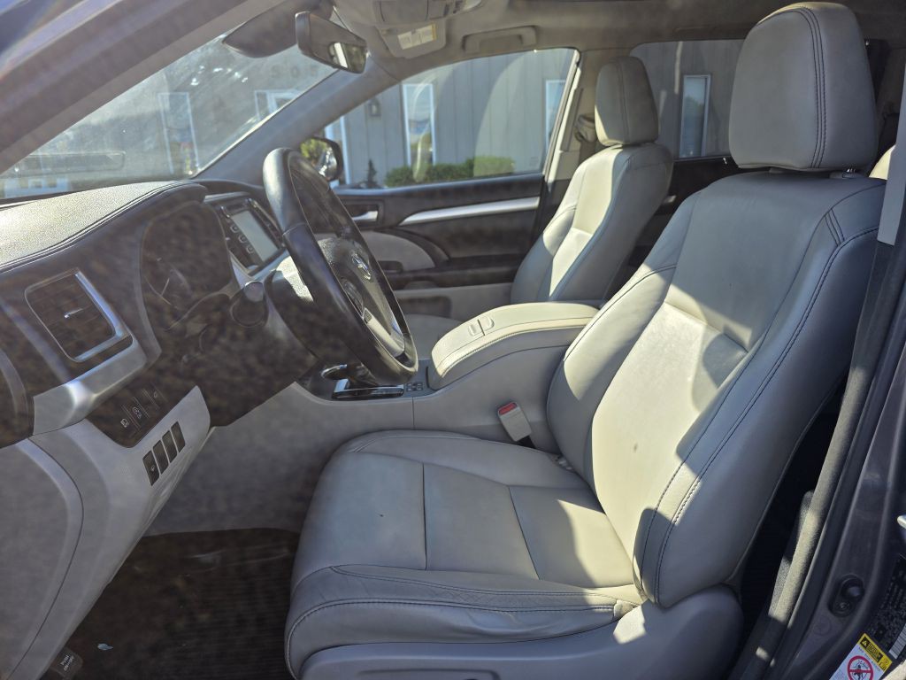 2018 Toyota Highlander Image 13