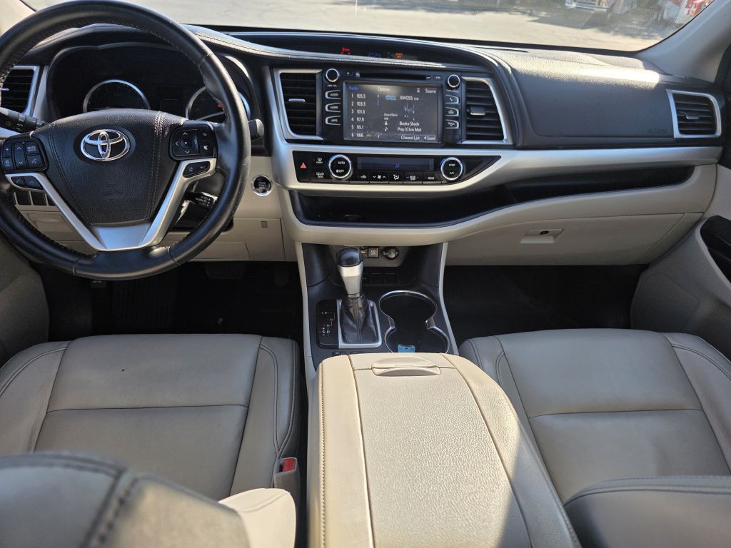 2018 Toyota Highlander Image 15