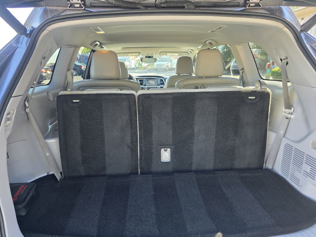 2018 Toyota Highlander Image 18