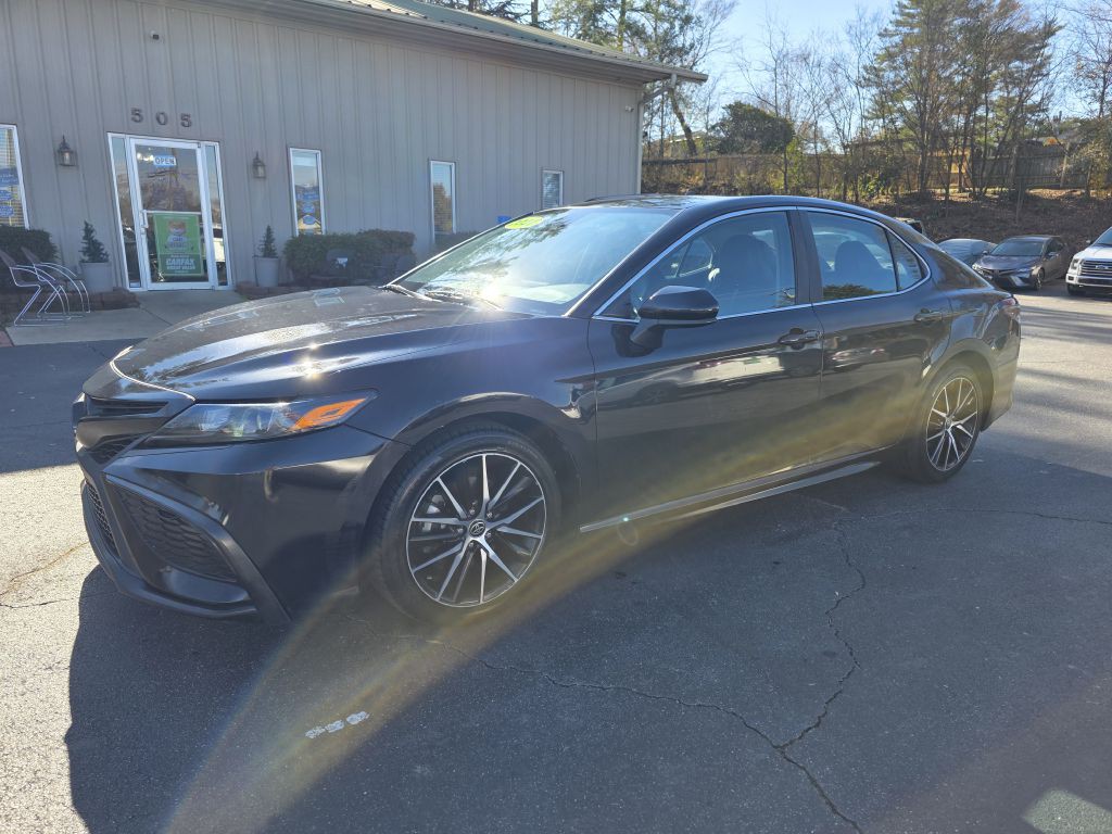 2021 Toyota Camry Image 3