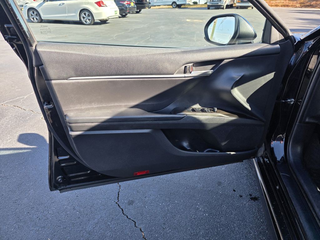 2021 Toyota Camry Image 15