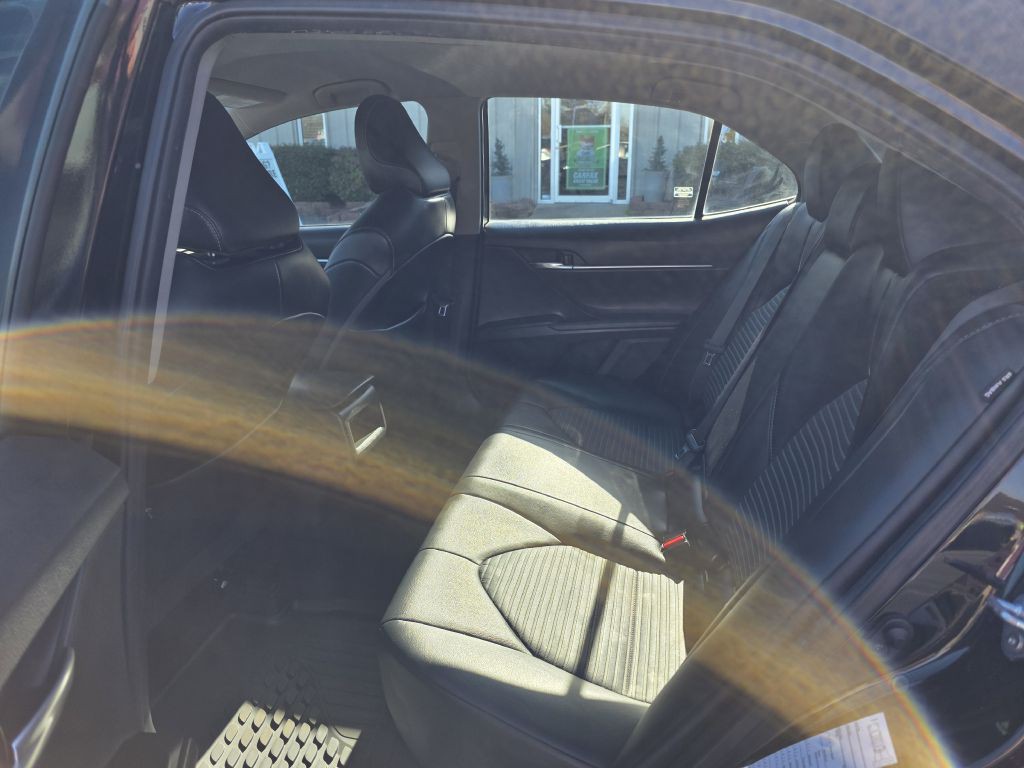 2021 Toyota Camry Image 17