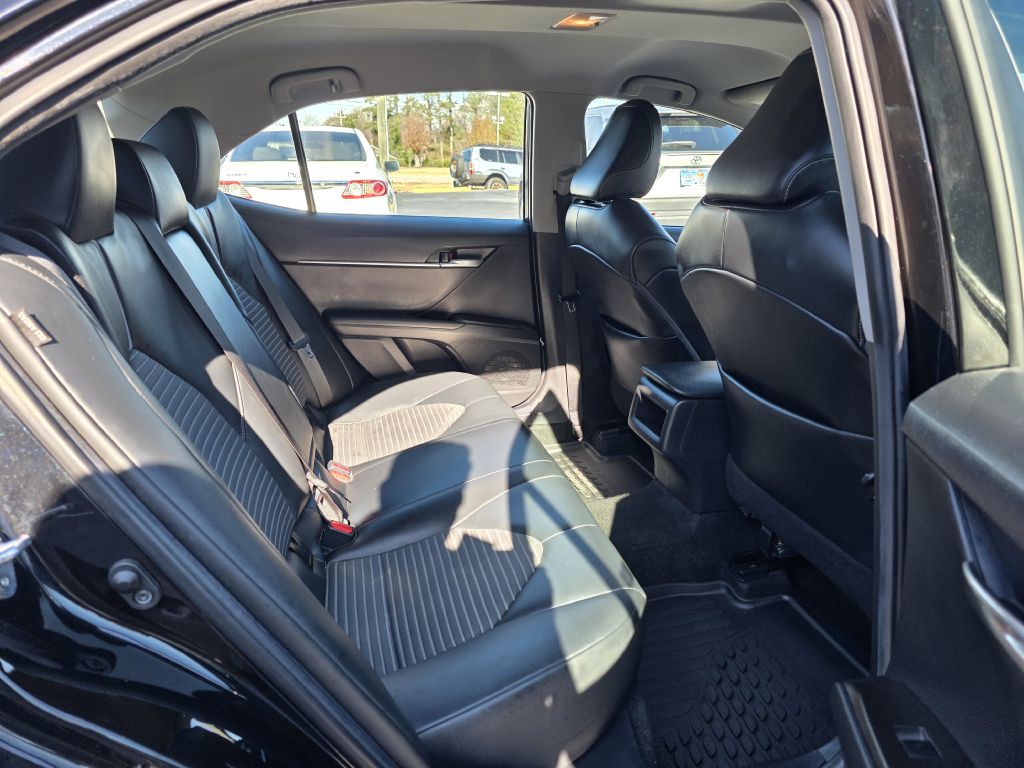 2021 Toyota Camry Image 19