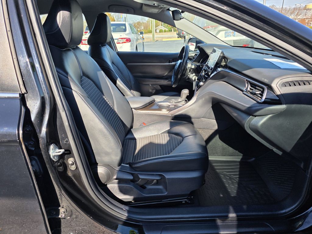 2021 Toyota Camry Image 21