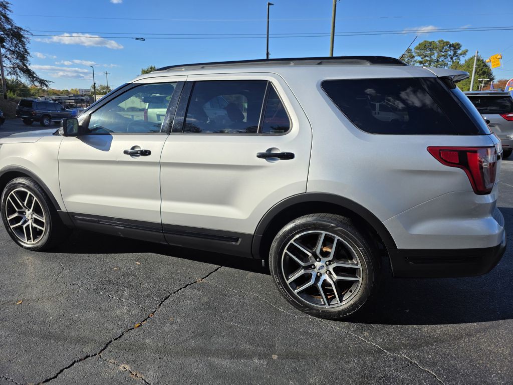 2019 Ford Explorer Image 8