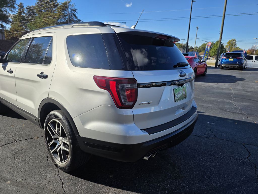 2019 Ford Explorer Image 9