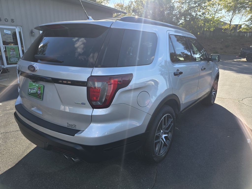 2019 Ford Explorer Image 11