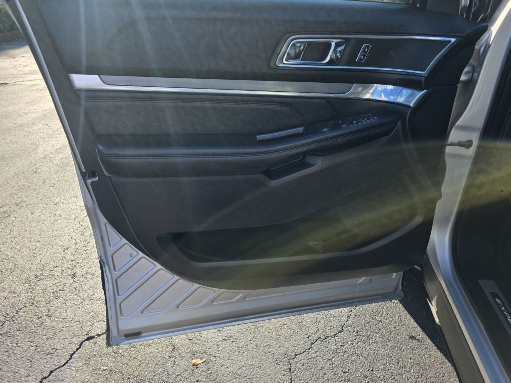 2019 Ford Explorer Image 15