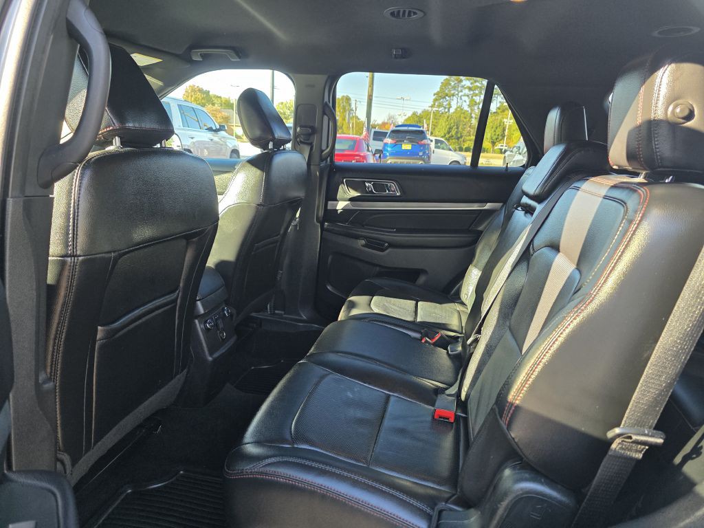 2019 Ford Explorer Image 17