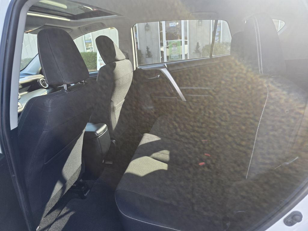 2018 Toyota Rav4 Image 17