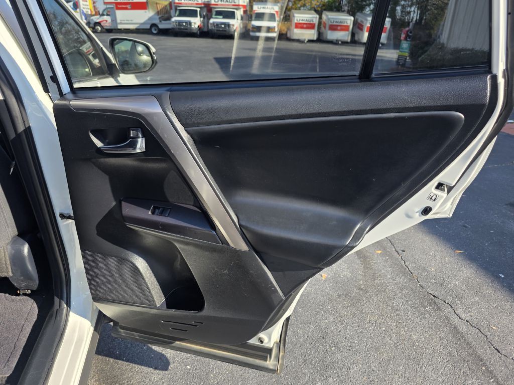 2018 Toyota Rav4 Image 21