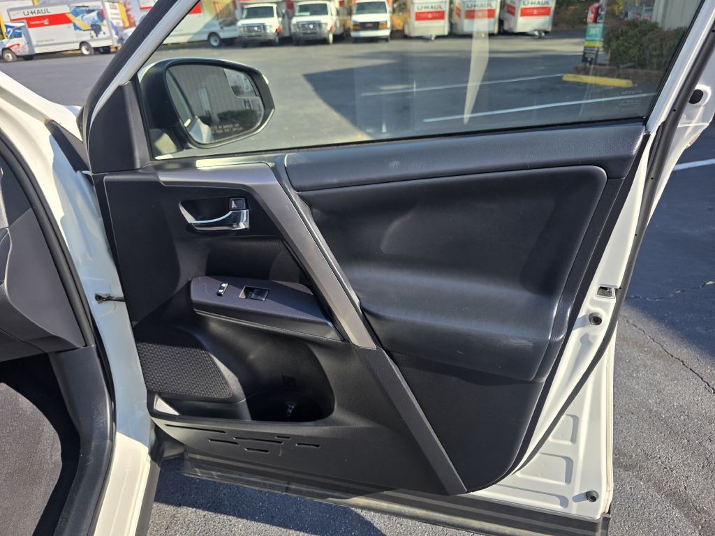 2018 Toyota Rav4 Image 24