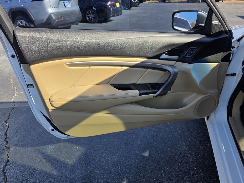 2012 Honda Accord Image 16