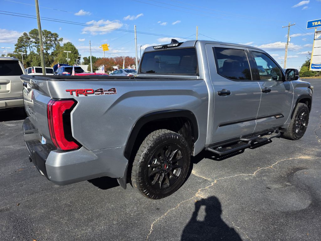 2022 Toyota Tundra Image 10