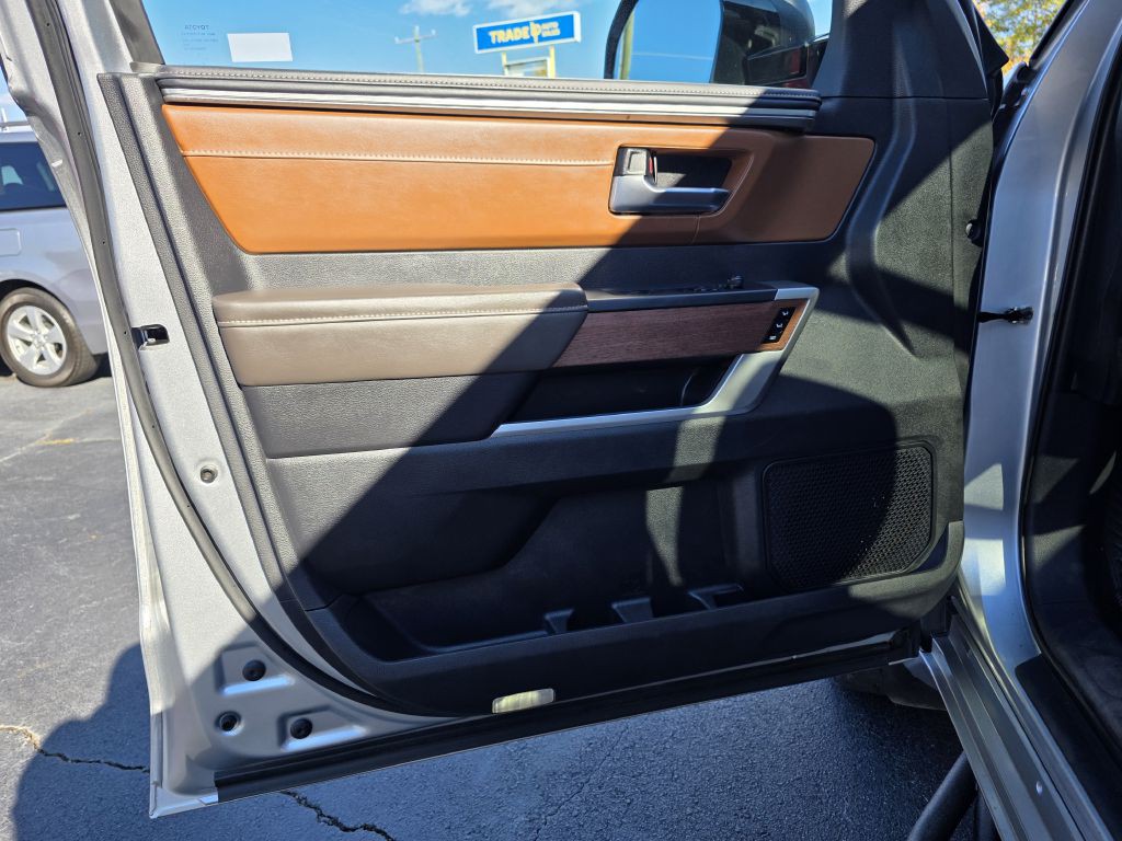 2022 Toyota Tundra Image 16